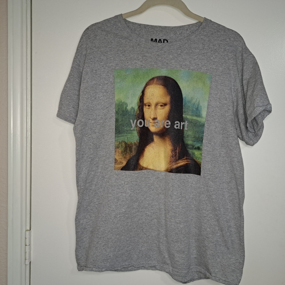 Mona Lisa "You Are Art" Tee (M, Gray)